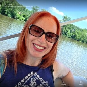 Meet your Posher, Melissa